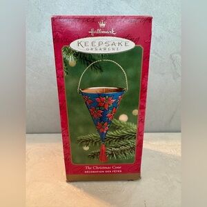 Hallmark Christmas Cone 2001 Keepsake Ornament Pressed Tin Poinsetta
